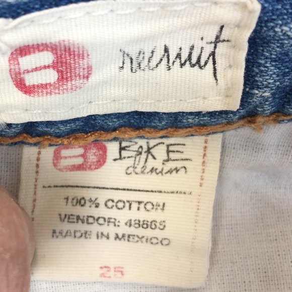 BKE Rare Style Distressed Denim Shorts - Picture 11 of 11